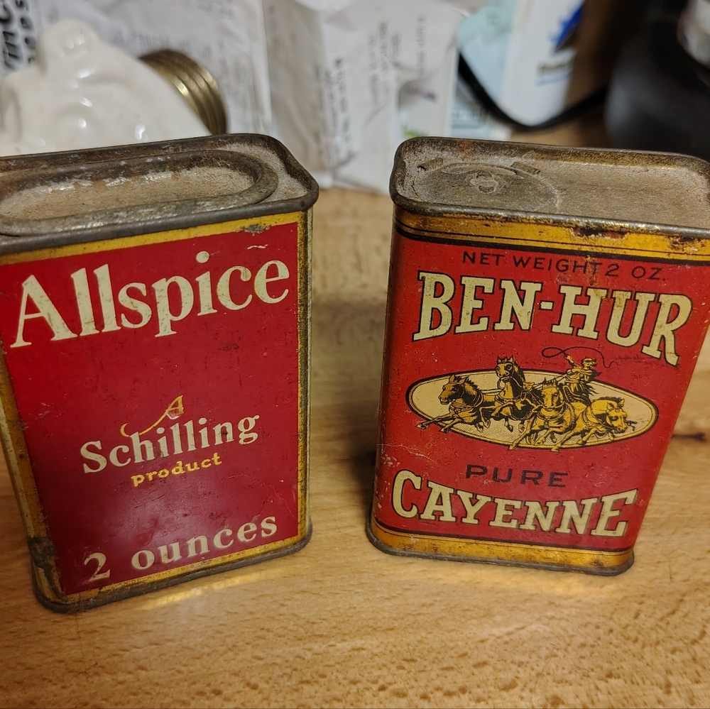 Vintage Allspice and Cayenne Spice Tins/ 1940s_50s/ Charming For Kitchen